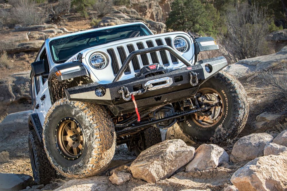 ELITE FRONT BUMPER JEEP JL / JT WITH GRILLE GUARD