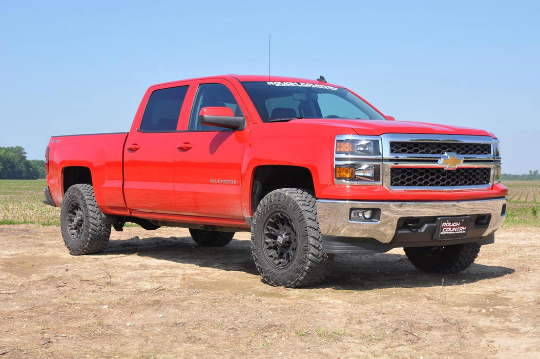 Rough Country 2.5 Inch Lift Kit - Alu/Cast Steel - N3 Strut | Chevy/GMC 1500 (07-18)