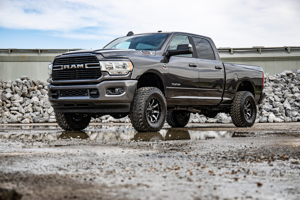 Rough Country 2.5 Inch Leveling Kit - RR Leaf - M1 | Ram 2500 (14-25)/3500 (13-25)