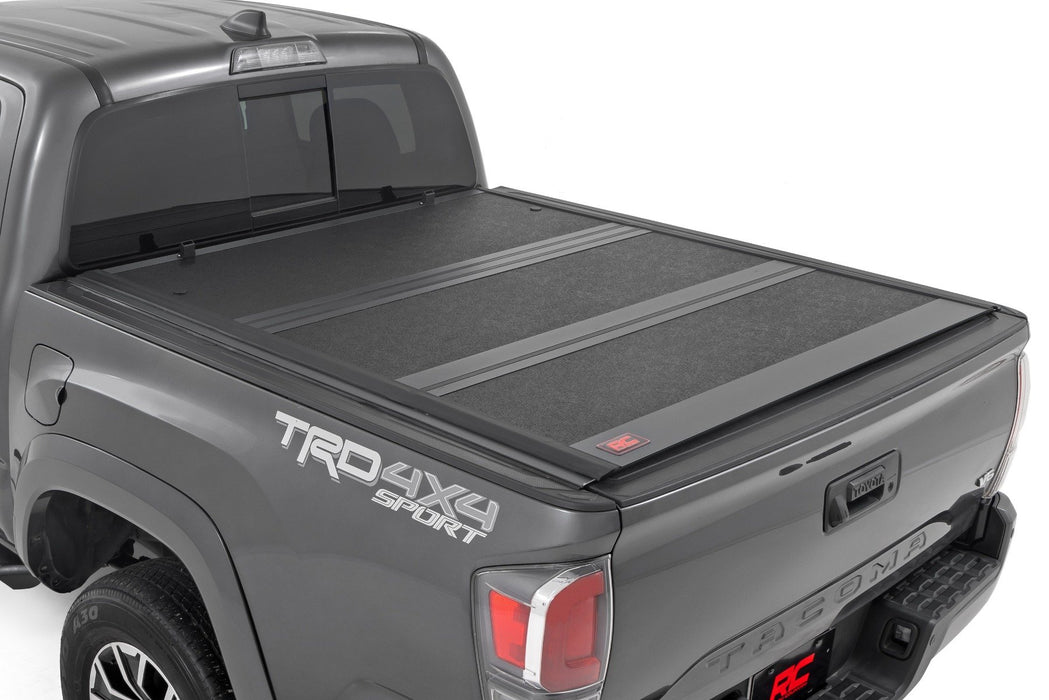 Rough Country Hard Low Profile Bed Cover - 5' Bed | Toyota Tacoma 2WD/4WD (2016-2023)