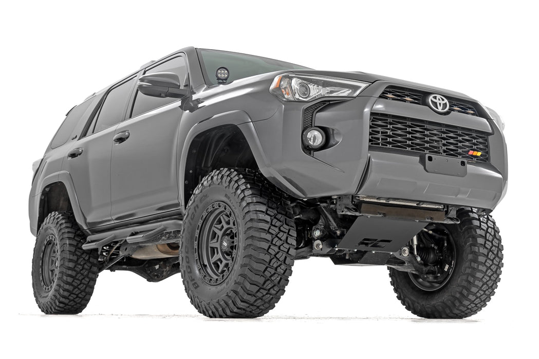 Rough Country 6 Inch Lift Kit - M1 Struts | Toyota 4Runner 2WD/4WD (2015-2020)