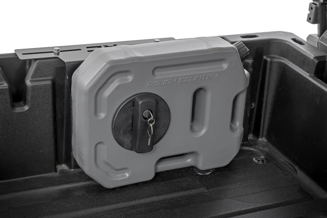 Rough Country 10L Fluid Container Bed Side Mount | Multiple Makes &amp; Models (Polaris/Can-Am/CFMOTO)