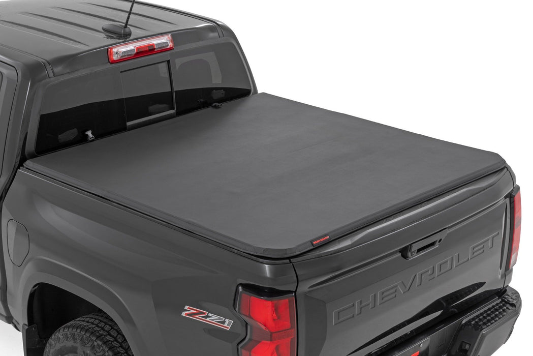 Rough Country Soft Tri-Fold Bed Cover - 5' Bed | Chevy/GMC Canyon (23-25)/Colorado (23-26)