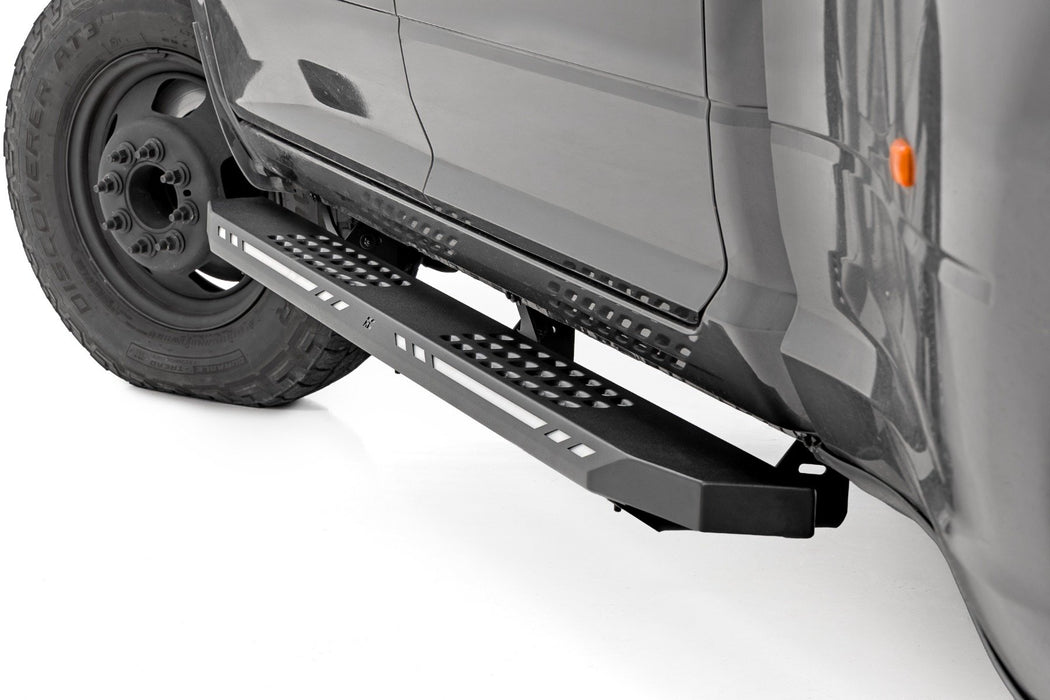 Rough Country AC2 Running Boards - Amber/White - Crew Cab | Ram 1500/2500/3500 2WD/4WD (2010-2025 &amp; Classic)