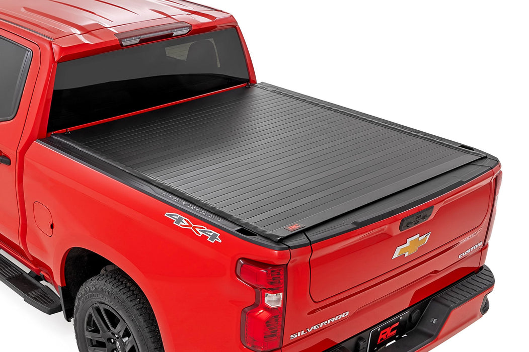 Rough Country Hard Roll Up Bed Cover - 6'7" Bed | GM 1500 2WD/4WD (19-25)
