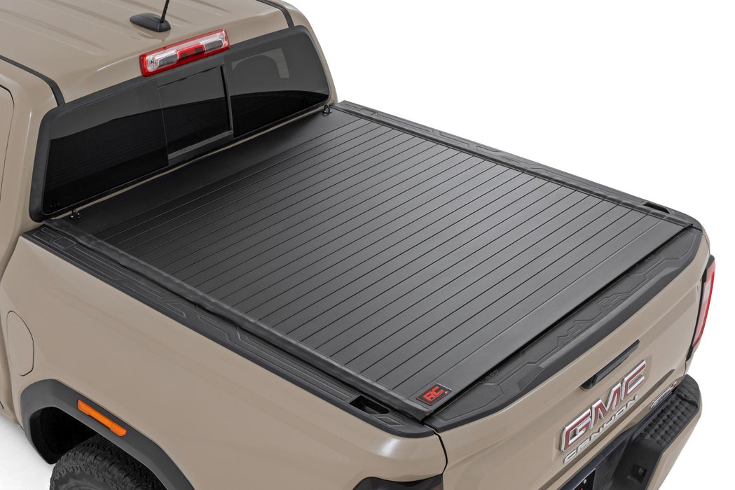 Rough Country Hard Roll Up Bed Cover - 5' Bed | Chevy/GMC Canyon/Colorado 2WD/4WD (23-26) | P/N 50120525