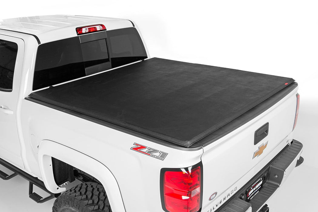 Rough Country Soft Tri-Fold Bed Cover - 6'7" Bed | Chevy/GMC 1500 (00-06 &amp; Classic)