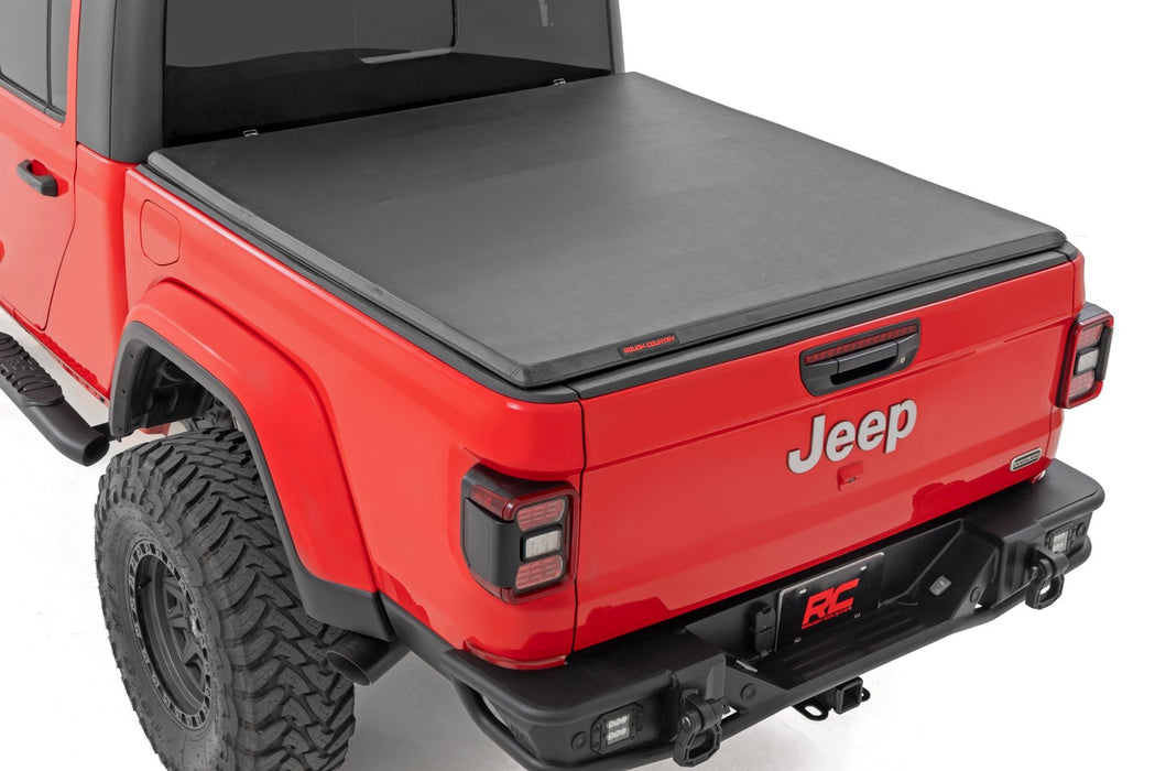 Rough Country Soft Tri-Fold Bed Cover - 5' Bed | Jeep Gladiator JT 4WD (2020-2025)