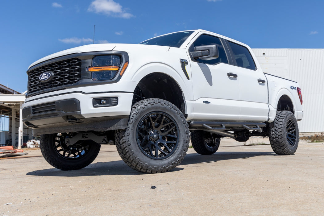 Rough Country 6 Inch Lift Kit, N3 Struts, Ford F-150 4WD (2021-2025), view 5