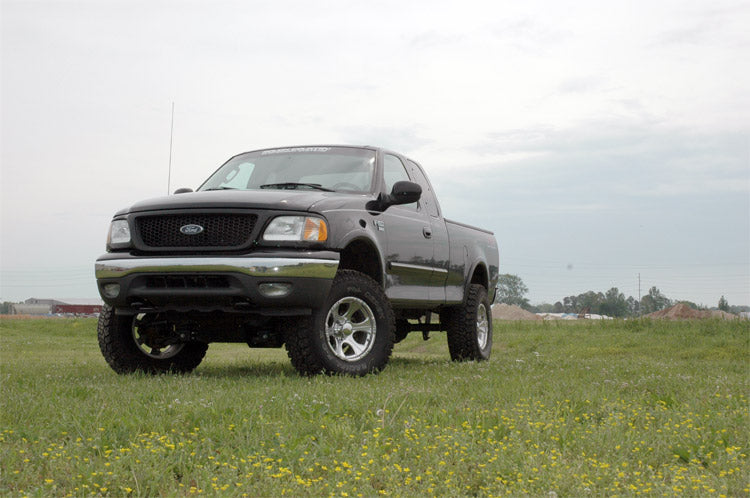 Rough Country 5 Inch Lift Kit | Ford F-150 4WD (1997-2003)