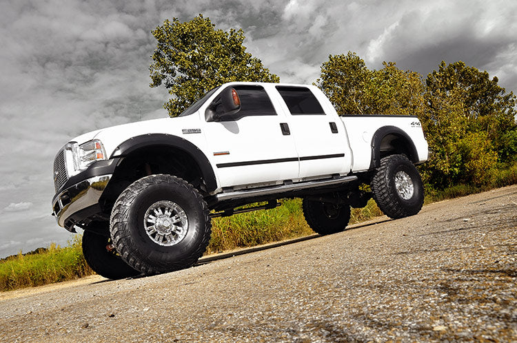 Rough Country 8 Inch Lift Kit | Ford F-250/F-350 Super Duty 4WD (1999-2004)
