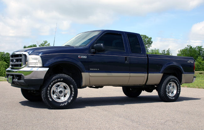 Rough Country 2.5 Inch Leveling Kit - Leaf Spring - V2 | Ford F-250/F-350 Super Duty (99-04)