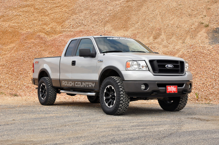 Rough Country 2.5 Inch Leveling Kit | Ford F-150 2WD/4WD (2004-2008)