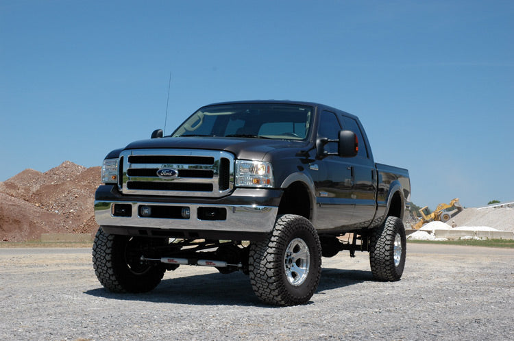 Rough Country 6 Inch Lift Kit - Diesel - 4 Link - M1 - Add-A-Leaf | Ford F-250/F-350 Super Duty (05-07)