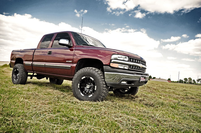 Rough Country 6 Inch Lift Kit - V2 Shocks | Chevy/GMC 1500 2WD (99-06 &amp; Classic)