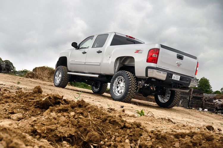Rough Country 7.5 Inch Lift Kit - NTD - M1 | Chevy/GMC 2500HD/3500HD (11-19)