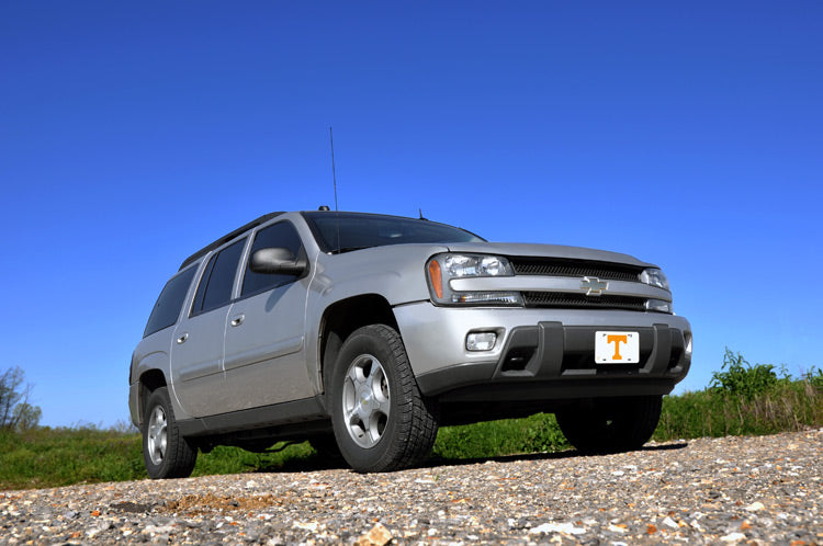Rough Country 2 Inch Lift Kit | Chevy/GMC Envoy/Trailblazer 2WD/4WD (2002-2009)