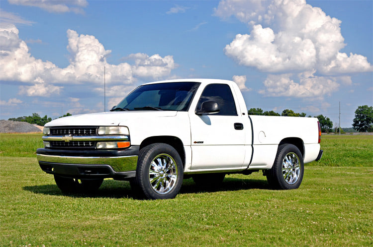 Rough Country 1.5 Inch Leveling Kit | Chevy Silverado &amp; GMC Sierra 1500 2WD (1999-2006 &amp; Classic)