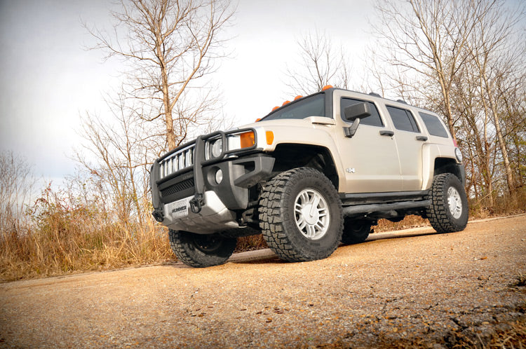 Rough Country 2.5 Inch Lift Kit | Multiple Makes &amp; Models (Chevy/GMC/Hummer)
