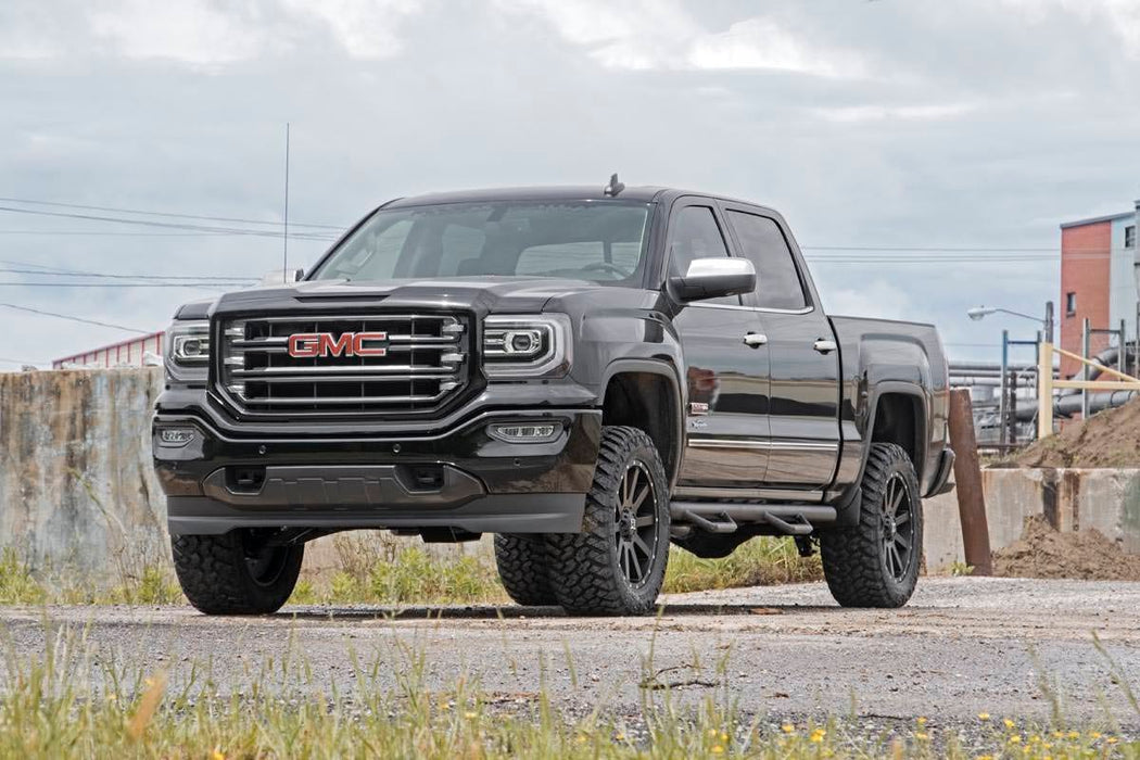 Rough Country 3.5 Inch Lift Kit - Forged UCA - M1 Strut | - Chevy/GMC 1500 (14-16)
