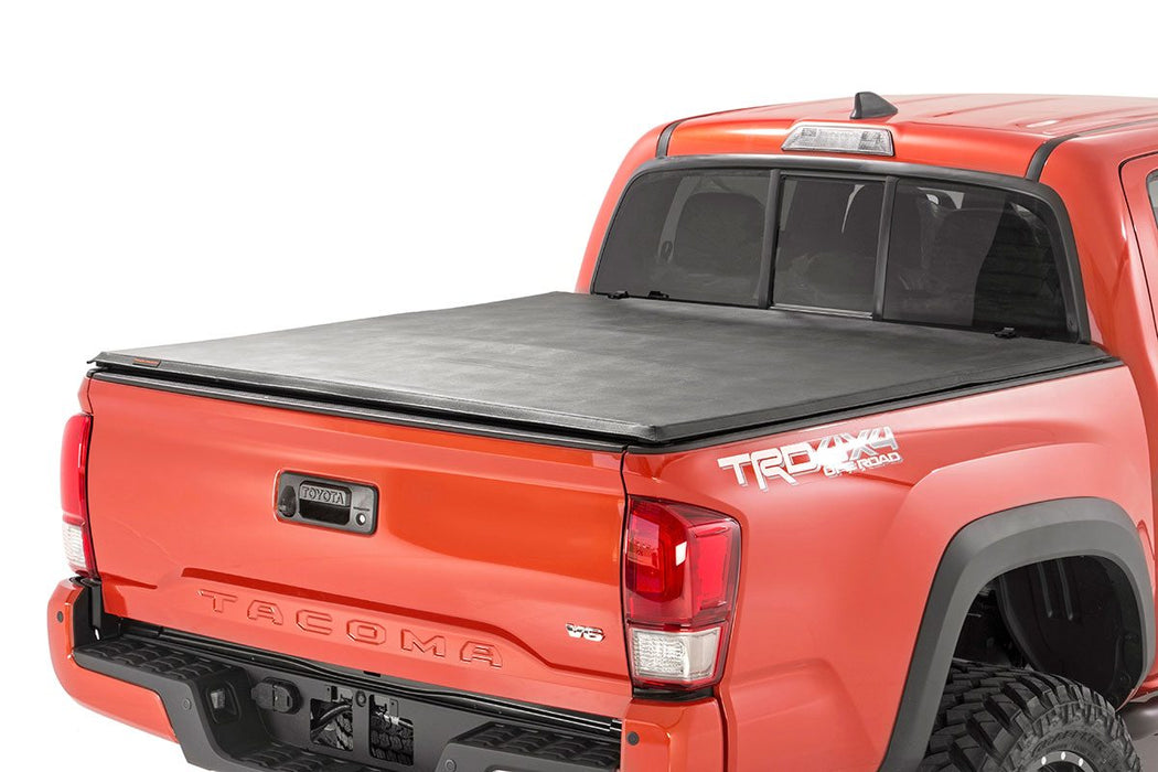 Rough Country Soft Tri-Fold Bed Cover - 5' Bed - Dbl Cab | Toyota Tacoma 2WD/4WD (16-25)