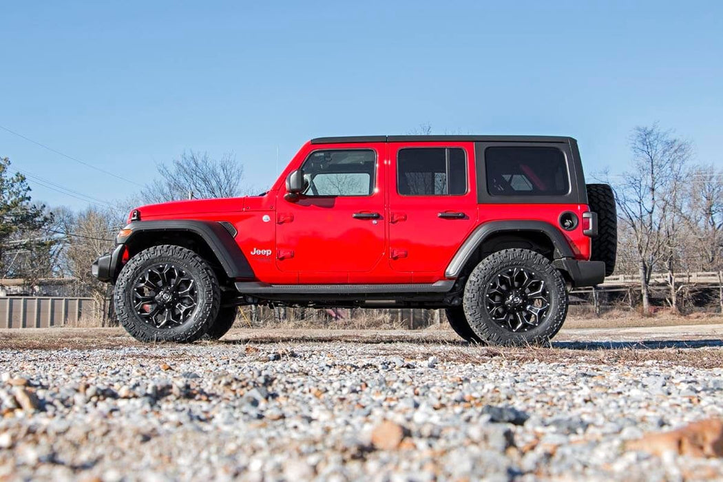 Rough Country 2.5 Inch Lift Kit - Coils - M1 | Jeep Wrangler JL 4WD (2018-2023)