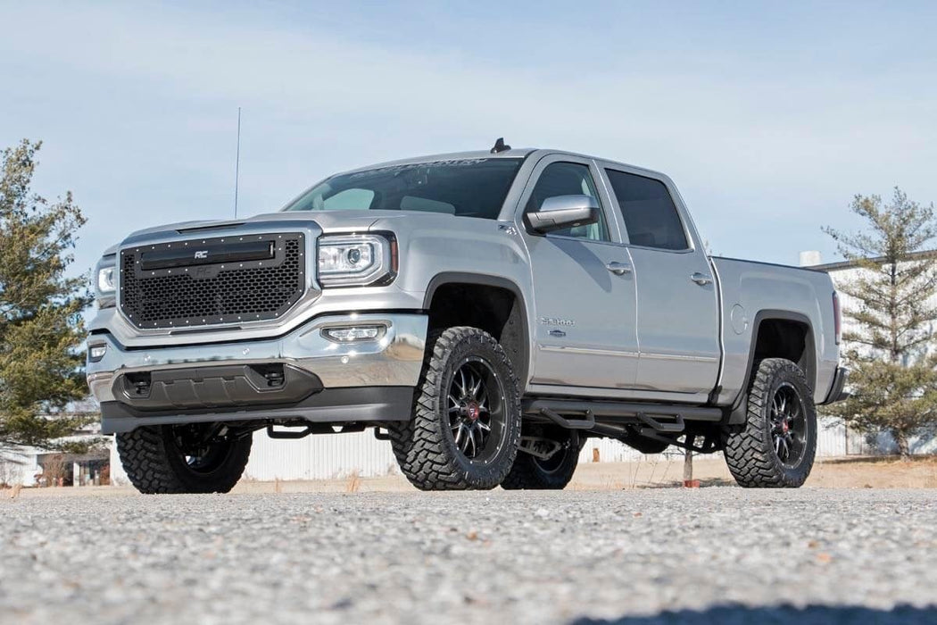 Rough Country 3.5 Inch Lift Kit - Cast Steel LCA | Chevy/GMC 1500 (14-18 &amp; Classic)