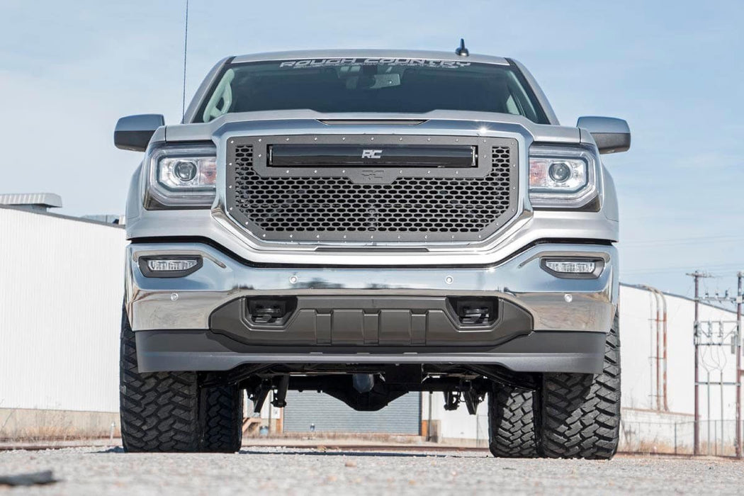 Rough Country 3.5 Inch Lift Kit - Cast Steel LCA - FR N3 | Chevy/GMC 1500 (14-18 &amp; Classic)