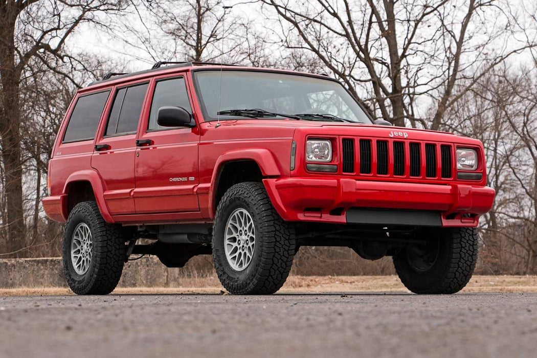 Rough Country 3 Inch Lift Kit - Series II - RR Springs - M1 | Jeep Cherokee XJ (84-01)