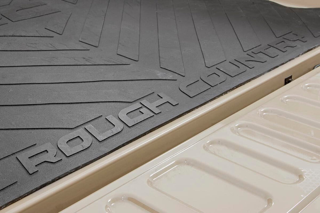 Rough Country Bed Mat - 6'7" Bed - RC Logo | Chevy/GMC Sierra/Silverado 1500 (19-26) | P/N RCM673