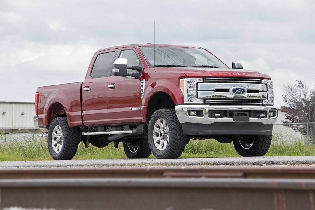 Rough Country 3 Inch Lift Kit - M1 - Front Gas Coils | Ford F-250 Super Duty 4WD (17-22)