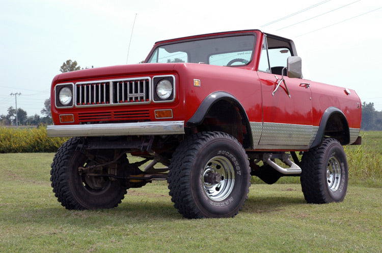 Rough Country 4 Inch Lift Kit | International Scout II 4WD (1971-1973) | P/N 82030