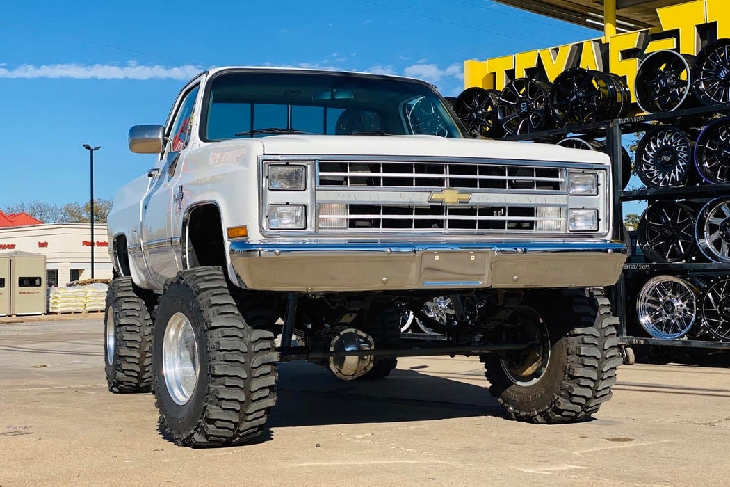 Rough Country 6 Inch Lift Kit, 52 inch RR Springs, Chevy/GMC C10/K10 C15/K15 Truck/Half-Ton Suburban/Jimmy (1977-1991), view 5