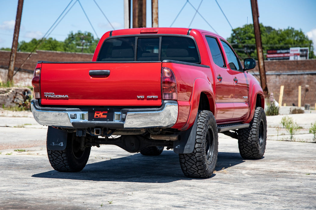 Rough Country 3.5 Inch Lift Kit, Red UCA, M1 Struts, Toyota Tacoma 2WD/4WD (2005-2023), view 5