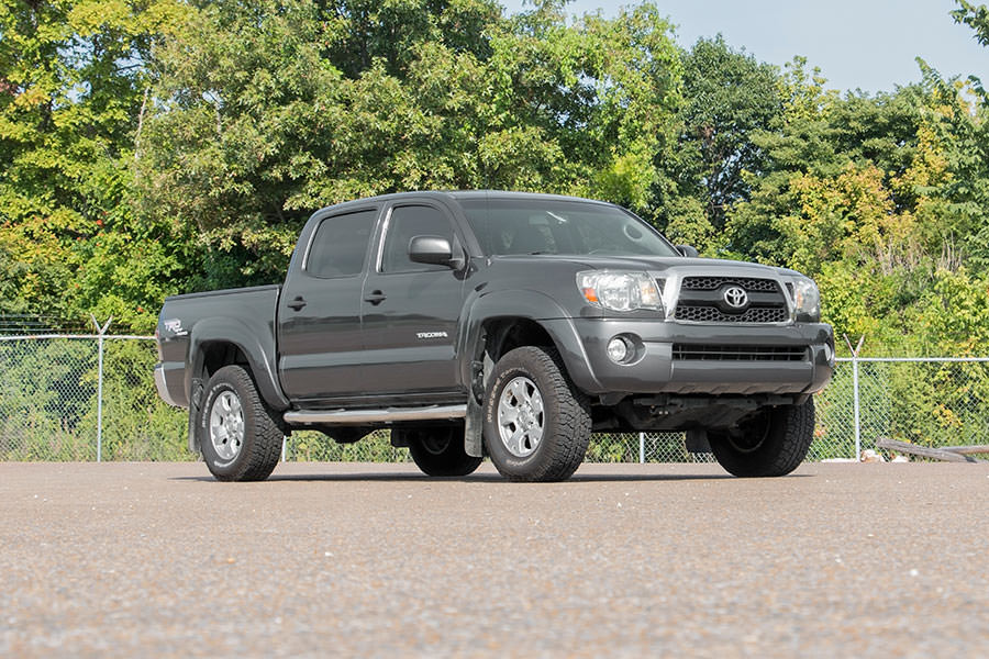 Rough Country 2 Inch leveling Kit, Aluminum, Toyota Tacoma 2WD/4WD (2005-2023), view 3