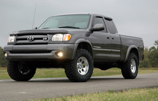 Rough Country 2.5 Inch Lift Kit - N3 Struts | Toyota Tundra 4WD (2000-2006)