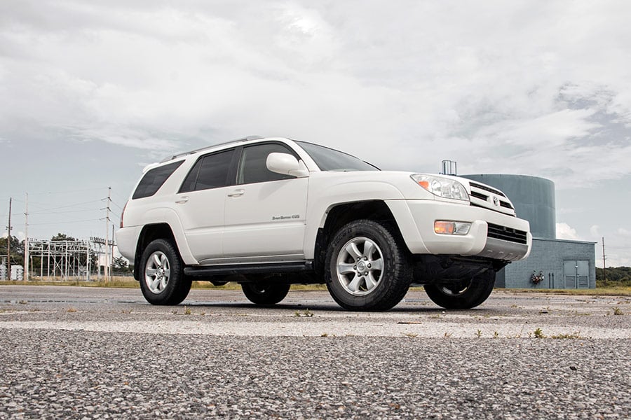 Rough Country 2 Inch Lift Kit - Red Spacers | Toyota 4Runner 4WD (2003-2009)