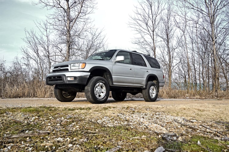 Rough Country 3 Inch Lift Kit - M1 Struts/M1 | Toyota 4Runner 2WD/4WD (1996-2002)