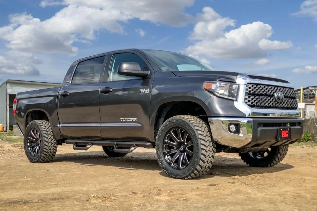 Rough Country 1.75 Inch Leveling Kit | Toyota Tundra 2WD/4WD (2007-2021)
