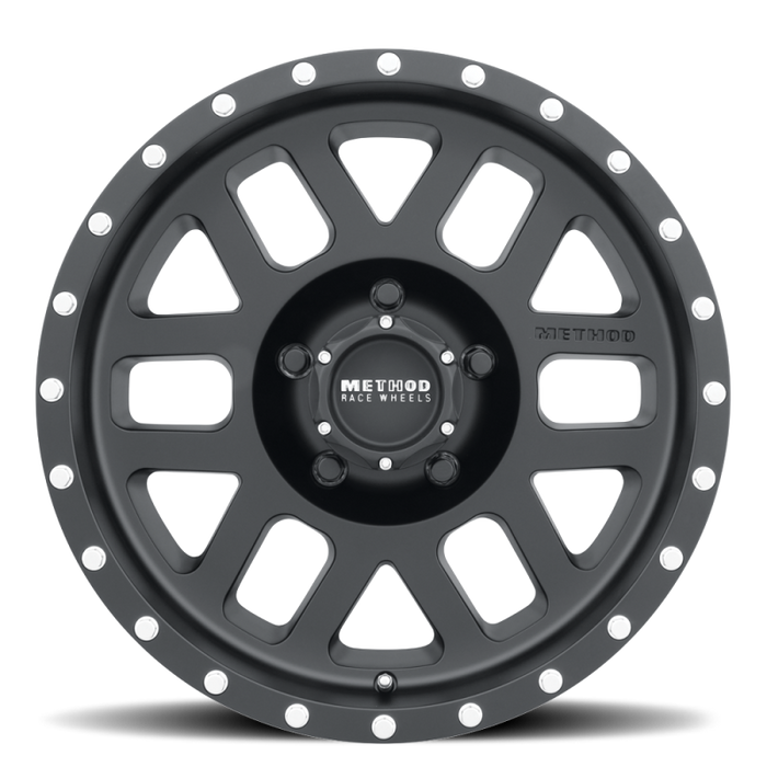 Method MR306 Mesh 17x8.5 0mm Offset 5x5 94mm CB Matte Black Wheel