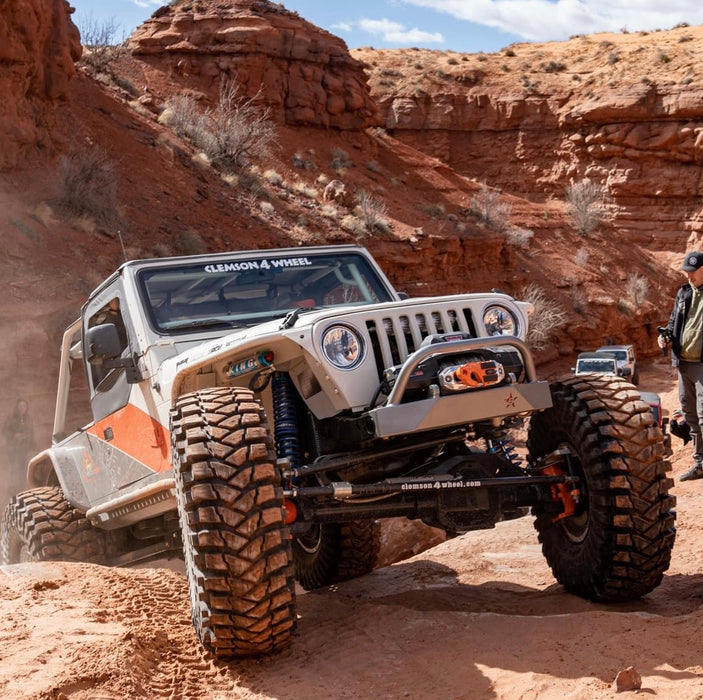 Jeep Wrangler TJ Stubby Front Bumper with Stinger