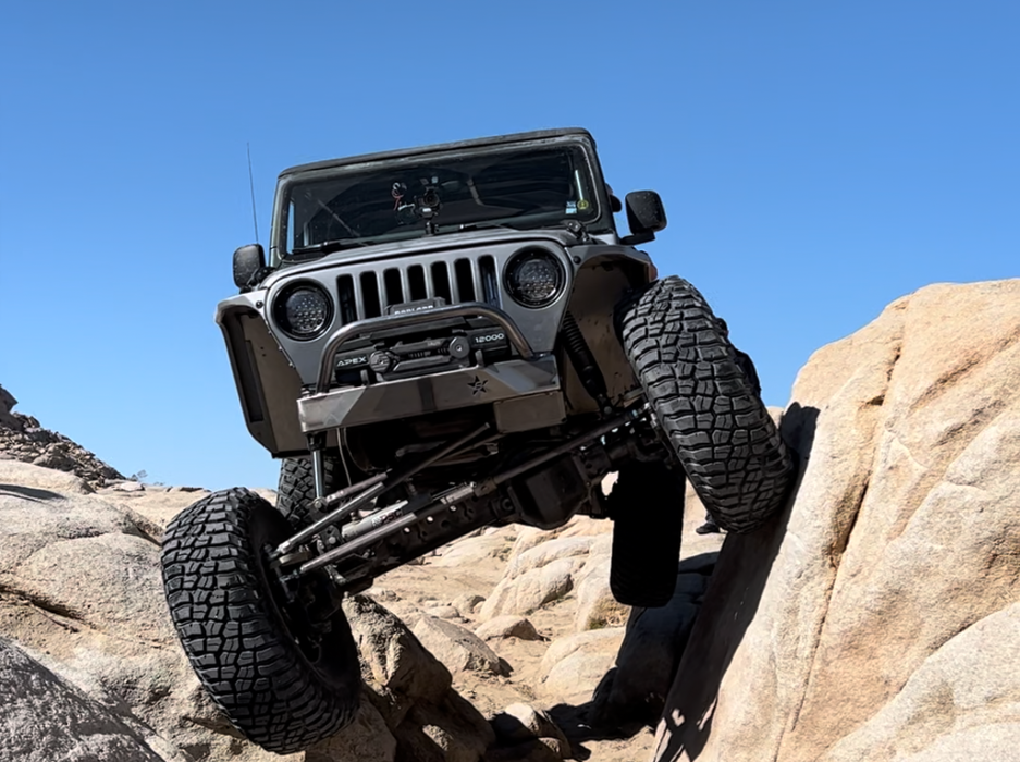 Jeep Wrangler TJ Stubby Front Bumper with Stinger